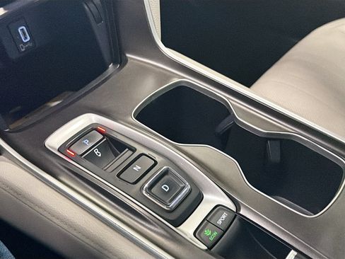 Used 2018 Honda Accord Touring image 24