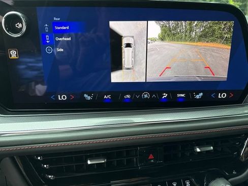 Used 2026 Chevrolet Suburban RST AWD/4WD image 19