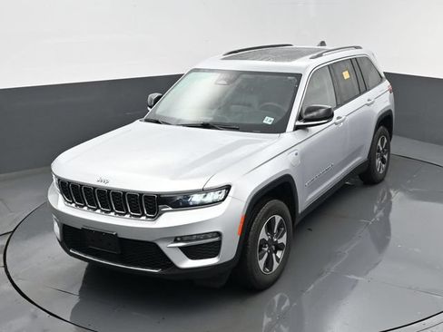 Used 2023 Jeep Grand Cherokee 4WD 4xe image 23