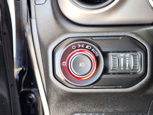 Used 2021 Jeep Wrangler Unlimited Sport AWD/4WD image 23