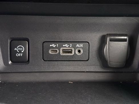 Used 2024 Nissan Sentra SV FWD image 22