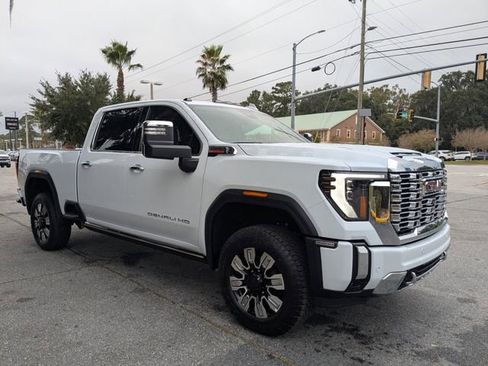 New 2026 GMC Sierra 2500 Denali w/ Denali Reserve Package AWD/4WD image 2