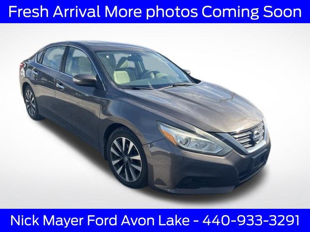 Used 2017 Nissan Altima 2.5 SV w/ Convenience Package FWD image 9