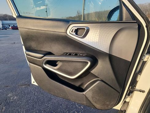 Used 2022 Kia Soul LX w/ Technology Package image 20