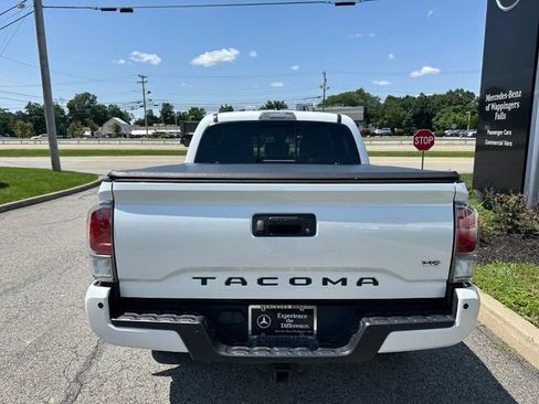 Used 2022 Toyota Tacoma TRD Sport w/ Technology Package AWD/4WD image 4