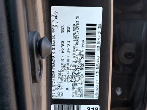 Used 2022 Toyota Tacoma TRD Off-Road w/ Black Out Package (TMS) AWD/4WD image 27