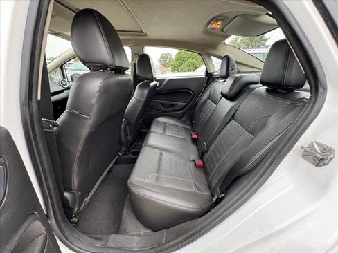 Used 2014 Ford Fiesta Titanium image 12