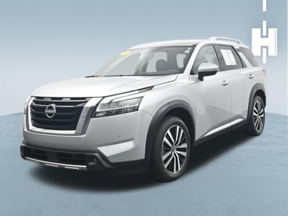 Used 2023 Nissan Pathfinder Platinum