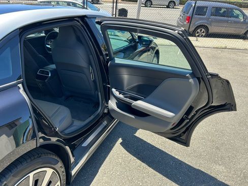 Used 2024 Lucid Air Touring AWD/4WD image 34