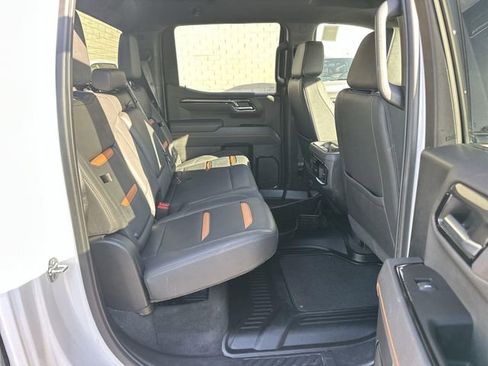 Used 2025 GMC Sierra 1500 AT4 image 26