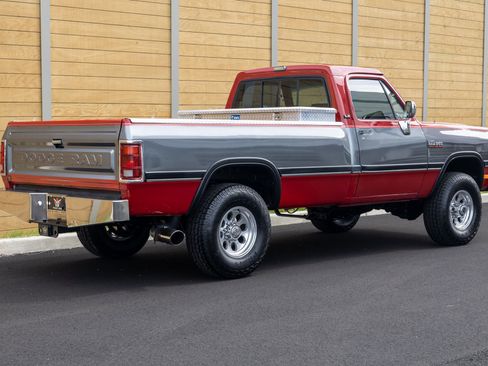 Used 1991 Dodge D/W Truck 250 image 18