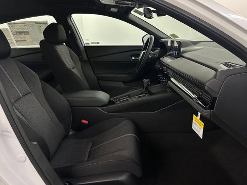 New 2025 Honda Accord Sport image 31