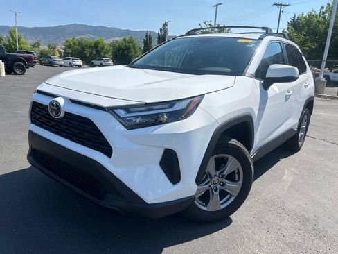Used 2024 Toyota RAV4 XLE AWD/4WD image 16