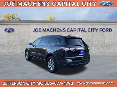 Used 2017 Chevrolet Traverse LT image 6