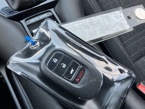 Certified 2024 Honda HR-V LX image 37