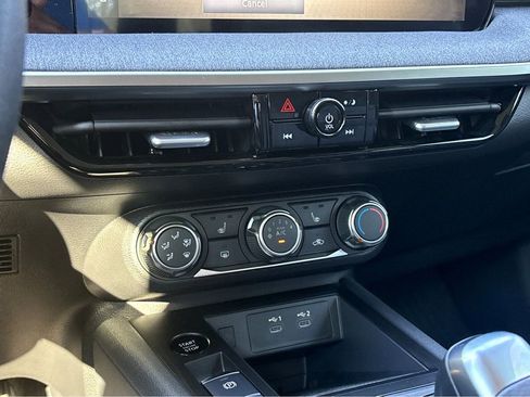 New 2025 Nissan Kicks SV w/ SV Premium Package FWD image 7