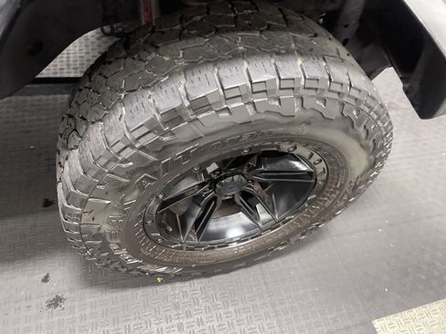 Used 2015 Jeep Wrangler Unlimited Sahara w/ Connectivity Group image 27