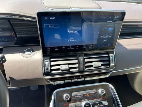 Used 2024 Lincoln Navigator Black Label image 30