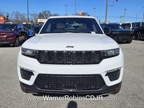 New 2025 Jeep Grand Cherokee Limited w/ Luxury Tech Group II image 2