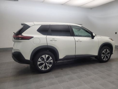 Used 2023 Nissan Rogue SV image 10
