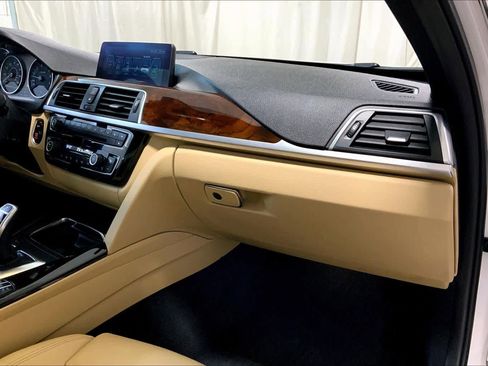 Used 2017 BMW 330i xDrive Sedan image 18