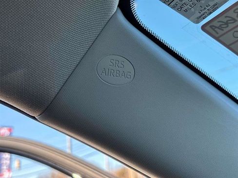 Used 2020 Toyota RAV4 XLE Premium image 28