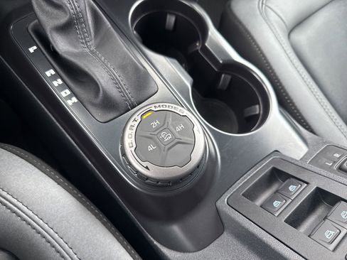 Used 2024 Ford Bronco Big Bend image 25