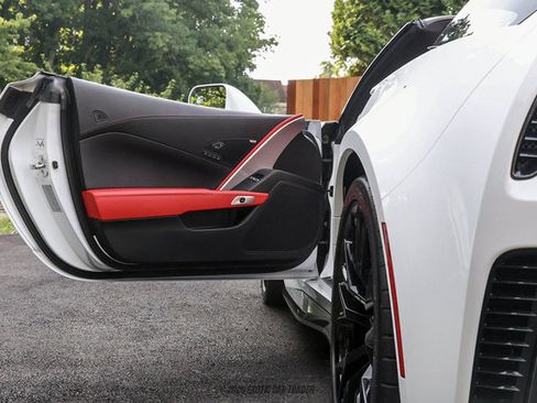 Used 2016 Chevrolet Corvette Z06 w/ 2LZ Preferred Equipment Group RWD image 34