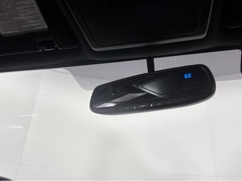 Used 2017 Toyota Tacoma Limited image 39