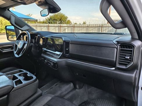Used 2024 Chevrolet Silverado 2500 LT AWD/4WD image 22