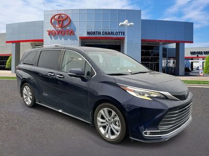 Used 2023 Toyota Sienna Platinum