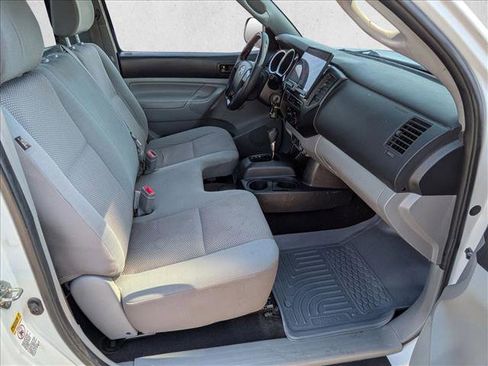 Used 2014 Toyota Tacoma 2WD Regular Cab image 18