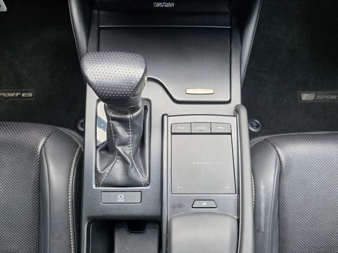 Used 2019 Lexus ES 350 F Sport w/ Accessory Package 2 FWD image 31