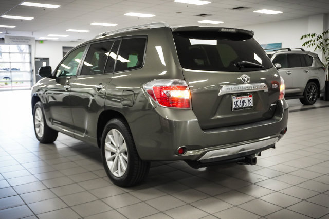 Used 2010 Toyota Highlander Limited AWD/4WD image 8