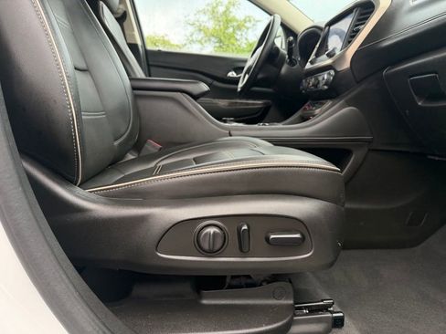 Used 2023 GMC Acadia Denali FWD image 33