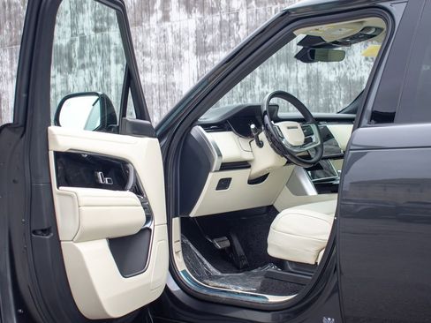 New 2026 Land Rover Range Rover SE AWD/4WD image 10