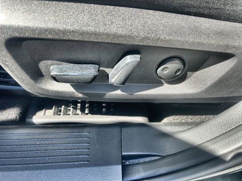 Used 2024 Nissan Rogue SV image 16