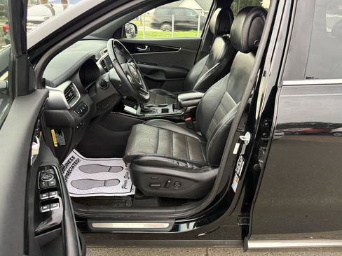 Used 2016 Kia Sorento SX FWD image 9