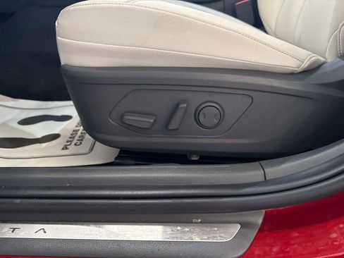 New 2025 Hyundai Sonata Limited image 19