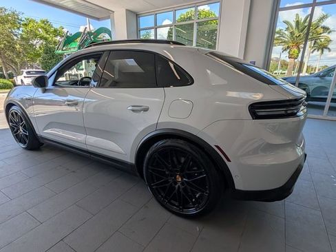 Used 2024 Porsche Macan 4 Electric AWD/4WD image 10