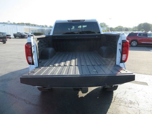 Used 2024 GMC Sierra 1500 Elevation w/ Elevation Premium Package AWD/4WD image 8