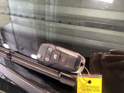 Used 2025 Ford Transit 250 148 Medium Roof RWD image 31