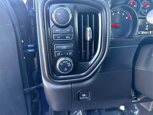 Used 2020 Chevrolet Silverado 1500 Custom w/ Custom Value Package image 18