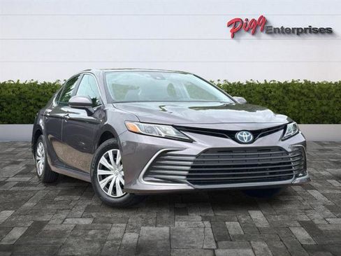 Used 2024 Toyota Camry LE FWD image 47