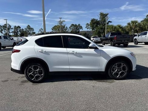 Used 2022 Alfa Romeo Stelvio Sprint AWD/4WD image 2
