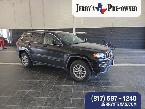 Used 2018 Jeep Grand Cherokee Laredo AWD/4WD image 2