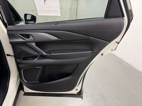 Used 2020 MAZDA CX-9 Touring w/ Touring Premium Package FWD image 14