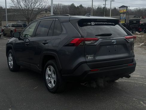 Used 2020 Toyota RAV4 LE w/ Carpet Mat Package image 3