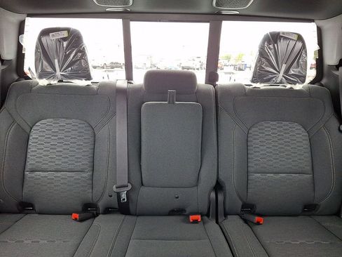 New 2026 RAM 1500 4x4 Crew Cab image 14