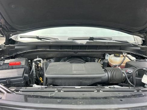 Used 2024 Chevrolet Suburban LT image 34